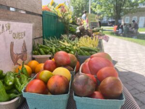 Tomatoes are queen - Big Garlic & Big New Online Market With Delivery
